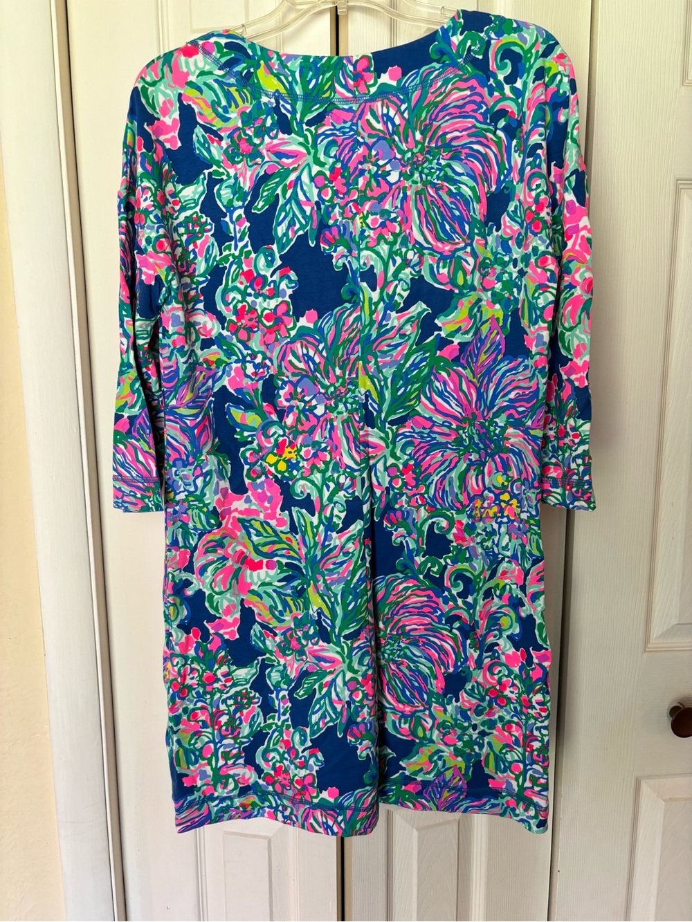 Like new Lilly Pulitzer dress medium - Picture 2 of 4